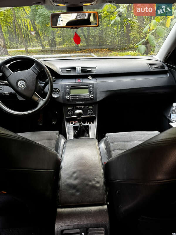 Універсал Volkswagen Passat 2005 в Броварах