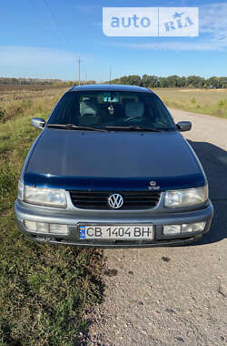 Седан Volkswagen Passat 1994 в Прилуках