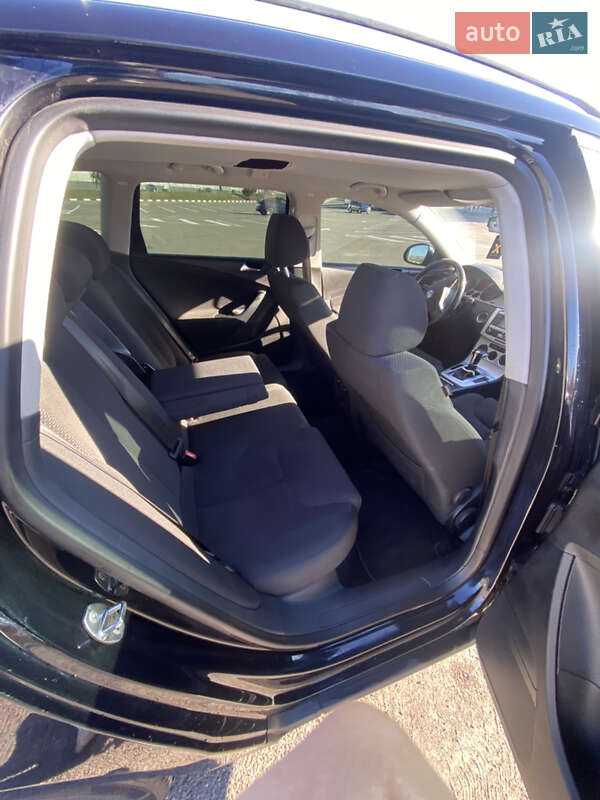 Універсал Volkswagen Passat 2008 в Рівному