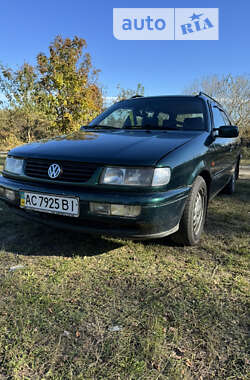 Універсал Volkswagen Passat 1996 в Зарічному