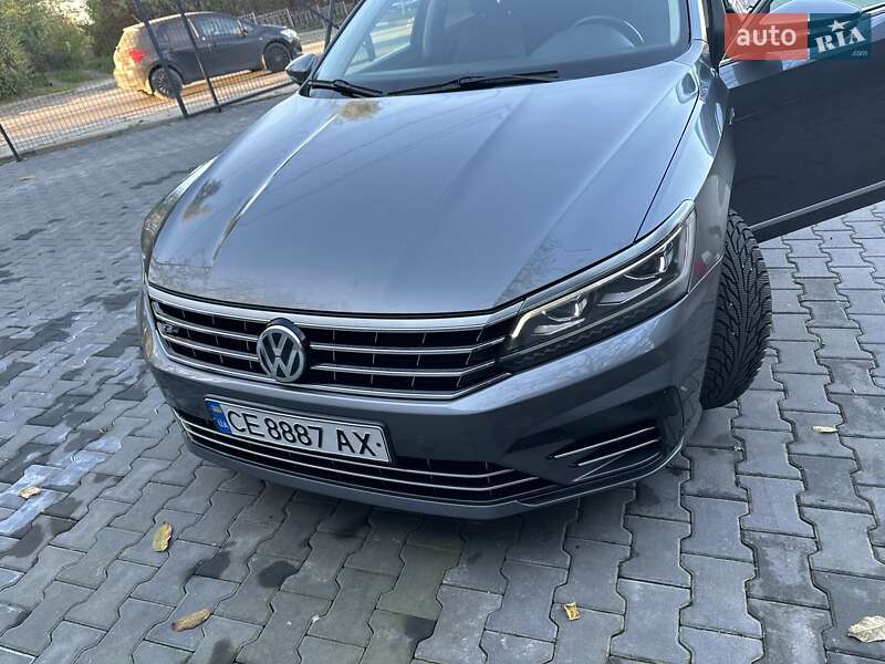 Седан Volkswagen Passat 2017 в Черновцах