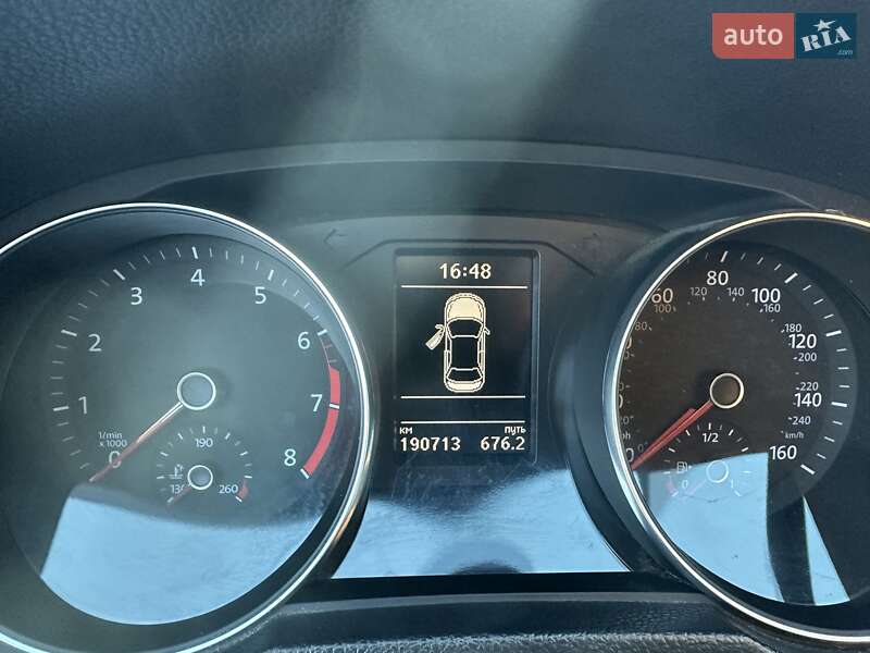 Седан Volkswagen Passat 2017 в Черновцах