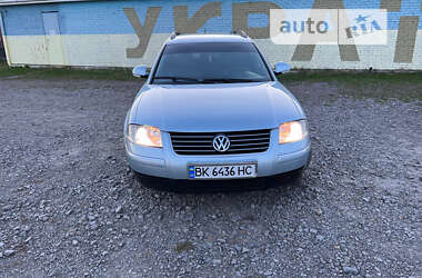 Універсал Volkswagen Passat 2004 в Дрогобичі