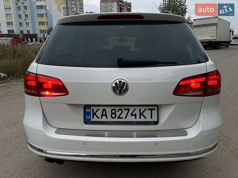 Универсал Volkswagen Passat 2012 в Киеве