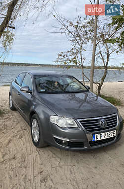 Седан Volkswagen Passat 2006 в Николаеве