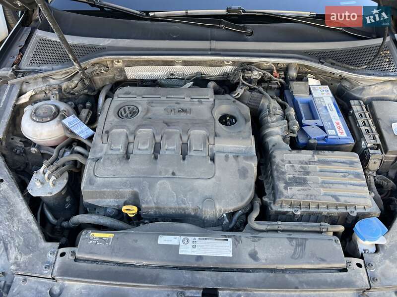 Седан Volkswagen Passat 2018 в Киеве