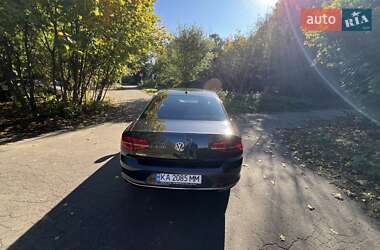 Седан Volkswagen Passat 2018 в Києві