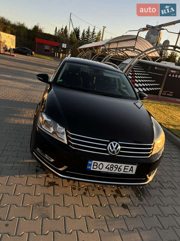Універсал Volkswagen Passat 2011 в Тернополі
