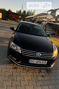 Універсал Volkswagen Passat 2011 в Тернополі