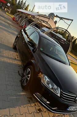 Універсал Volkswagen Passat 2011 в Тернополі