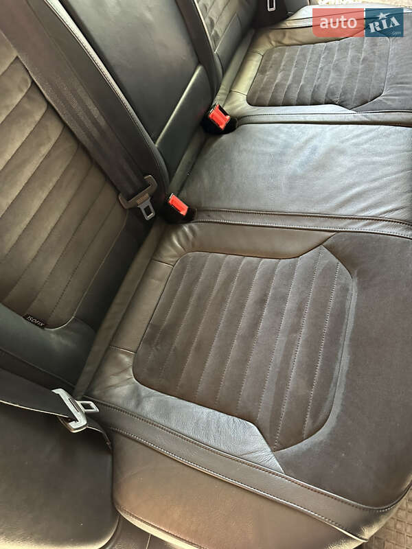 Універсал Volkswagen Passat 2011 в Тернополі