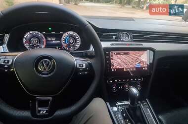 Седан Volkswagen Passat 2015 в 