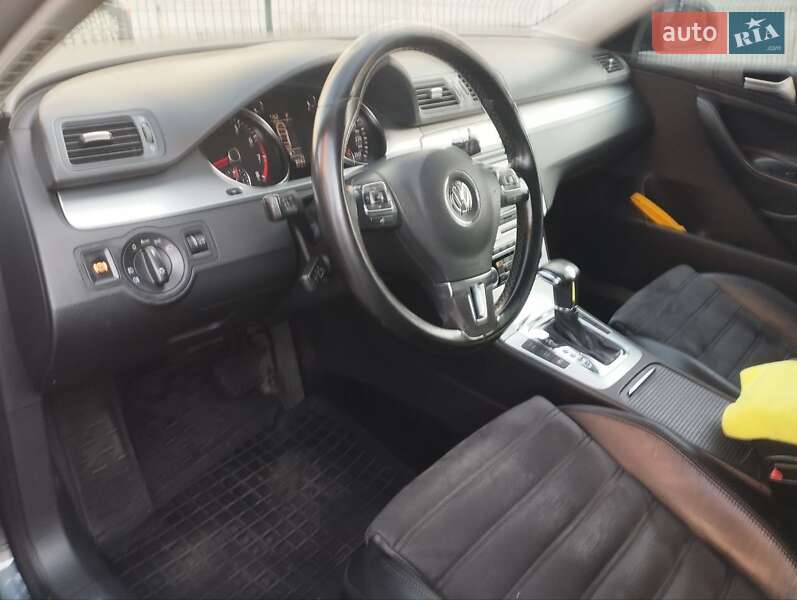 Седан Volkswagen Passat 2010 в Киеве