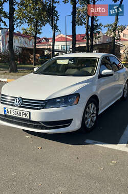 Седан Volkswagen Passat 2014 в Києві