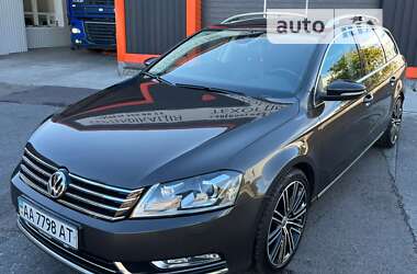 Універсал Volkswagen Passat 2014 в Києві