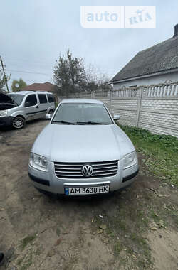 Седан Volkswagen Passat 2001 в Житомирі