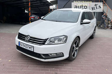 Універсал Volkswagen Passat 2011 в Києві