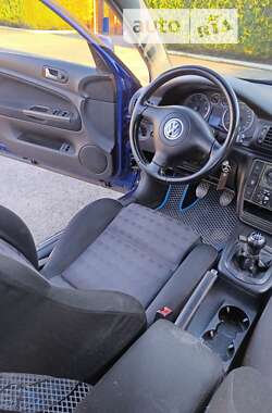 Седан Volkswagen Passat 2001 в Змиеве