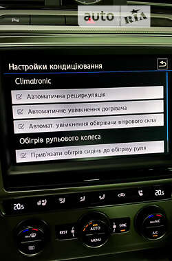 Универсал Volkswagen Passat 2015 в Киеве