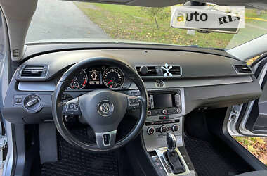 Универсал Volkswagen Passat 2012 в Стрые