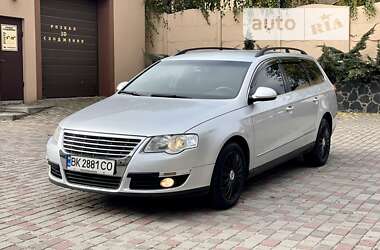 Універсал Volkswagen Passat 2009 в Рівному