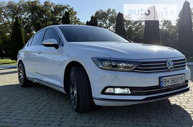 Седан Volkswagen Passat 2016 в Одесі