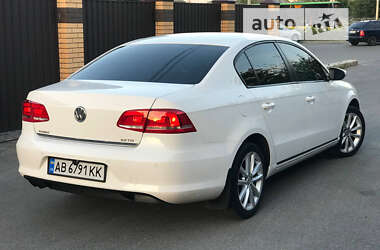 Седан Volkswagen Passat 2013 в Виннице