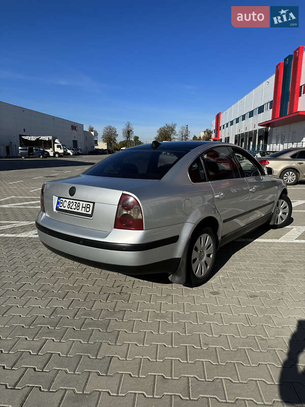 Седан Volkswagen Passat 2001 в Львові