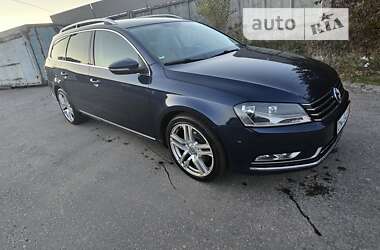 Універсал Volkswagen Passat 2011 в Рівному