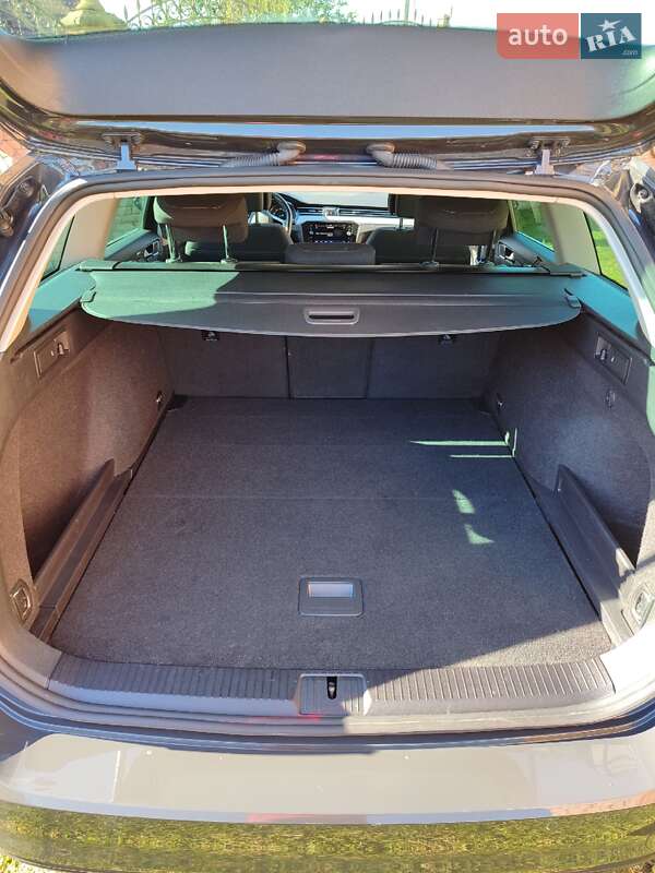 Универсал Volkswagen Passat 2021 в Луцке фото 21 Универсал Volkswagen Passat 2021 в Луцке