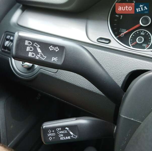 Универсал Volkswagen Passat 2012 в Звягеле