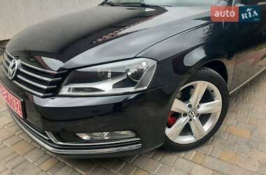 Седан Volkswagen Passat 2011 в Полтаві