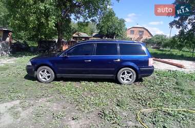 Універсал Volkswagen Passat 2004 в Золочеві