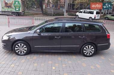 Универсал Volkswagen Passat 2010 в Одессе