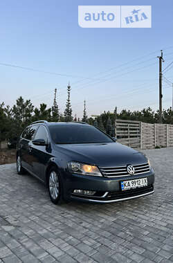 Універсал Volkswagen Passat 2011 в Києві