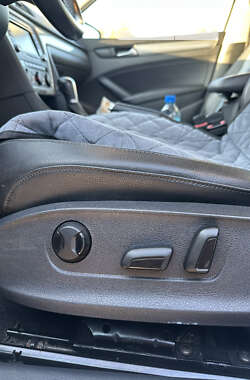 Седан Volkswagen Passat 2014 в 