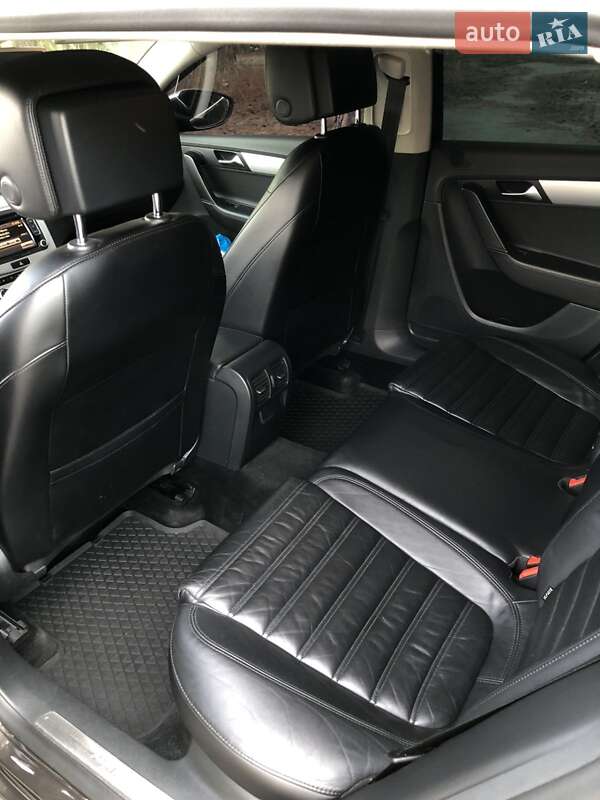 Універсал Volkswagen Passat 2014 в Харкові