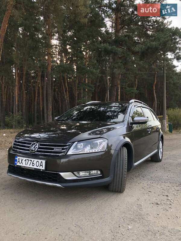 Універсал Volkswagen Passat 2014 в Харкові
