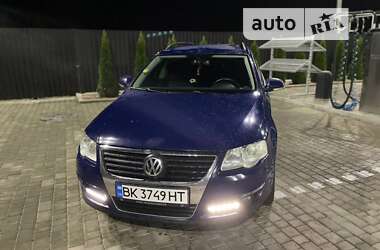 Універсал Volkswagen Passat 2007 в Житомирі