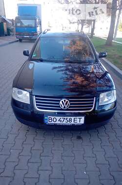 Универсал Volkswagen Passat 2003 в Звягеле