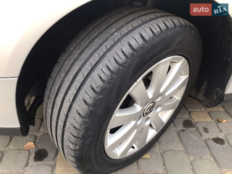 Універсал Volkswagen Passat 2008 в Луцьку