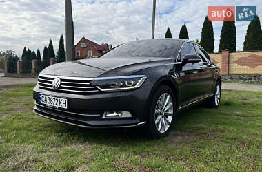 Седан Volkswagen Passat 2017 в Смеле