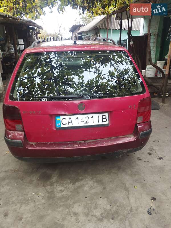 Универсал Volkswagen Passat 1998 в Арбузинке