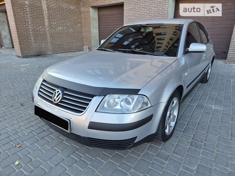 Седан Volkswagen Passat 2003 в Бердичеве