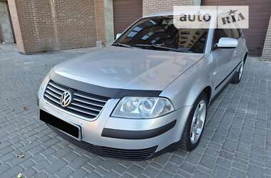 Седан Volkswagen Passat 2003 в Бердичеве