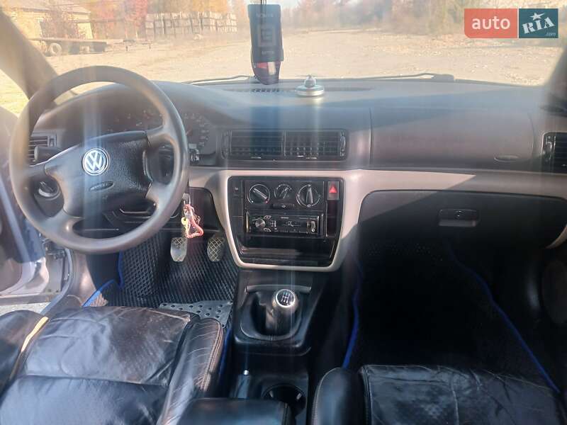 Седан Volkswagen Passat 1998 в Виньковцах