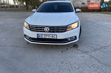 Седан Volkswagen Passat 2017 в Кривом Роге