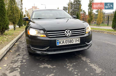 Седан Volkswagen Passat 2011 в Киеве