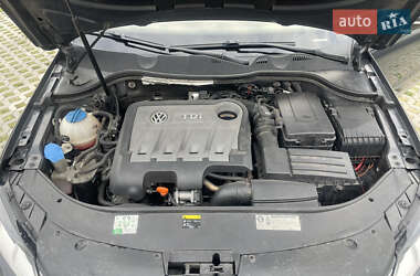 Универсал Volkswagen Passat 2012 в 