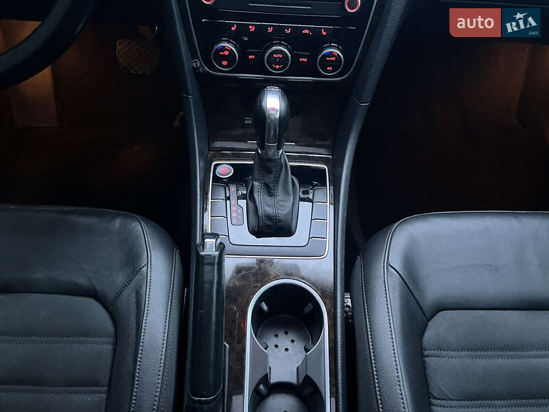 Седан Volkswagen Passat 2014 в Киеве фото 16 Седан Volkswagen Passat 2014 в Киеве